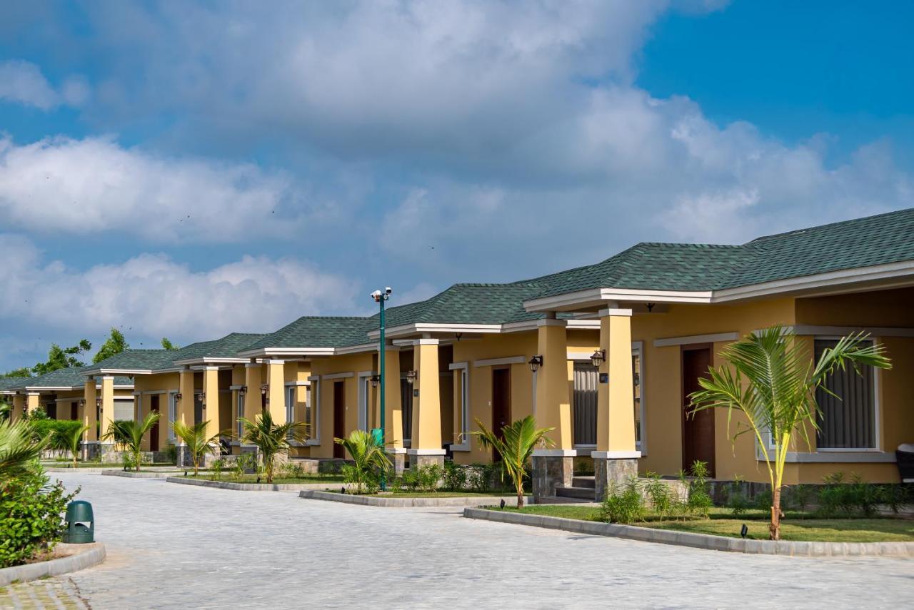 Hawthorn Suites By Wyndham Dwarka Kültér fotó