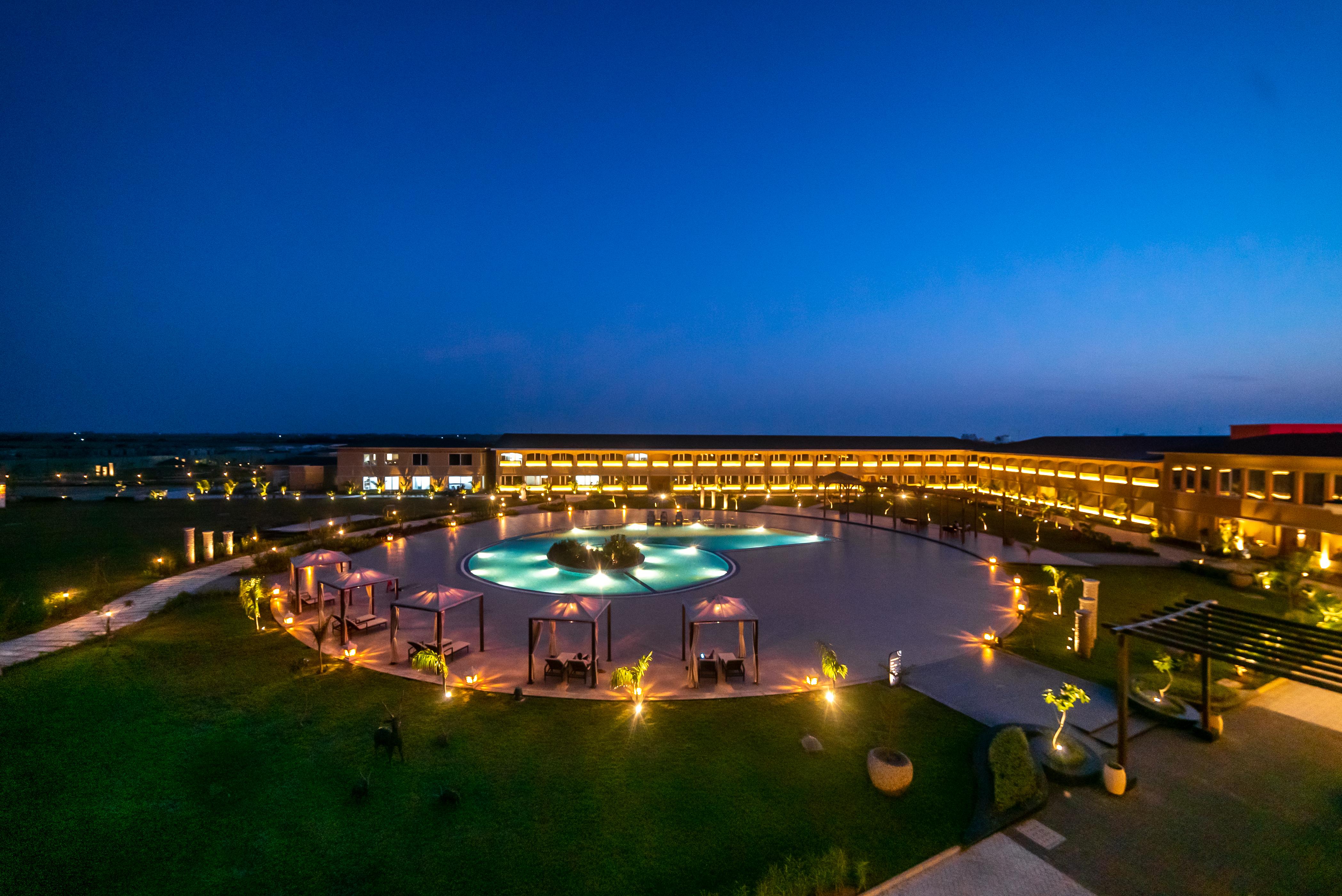 Hawthorn Suites By Wyndham Dwarka Kültér fotó