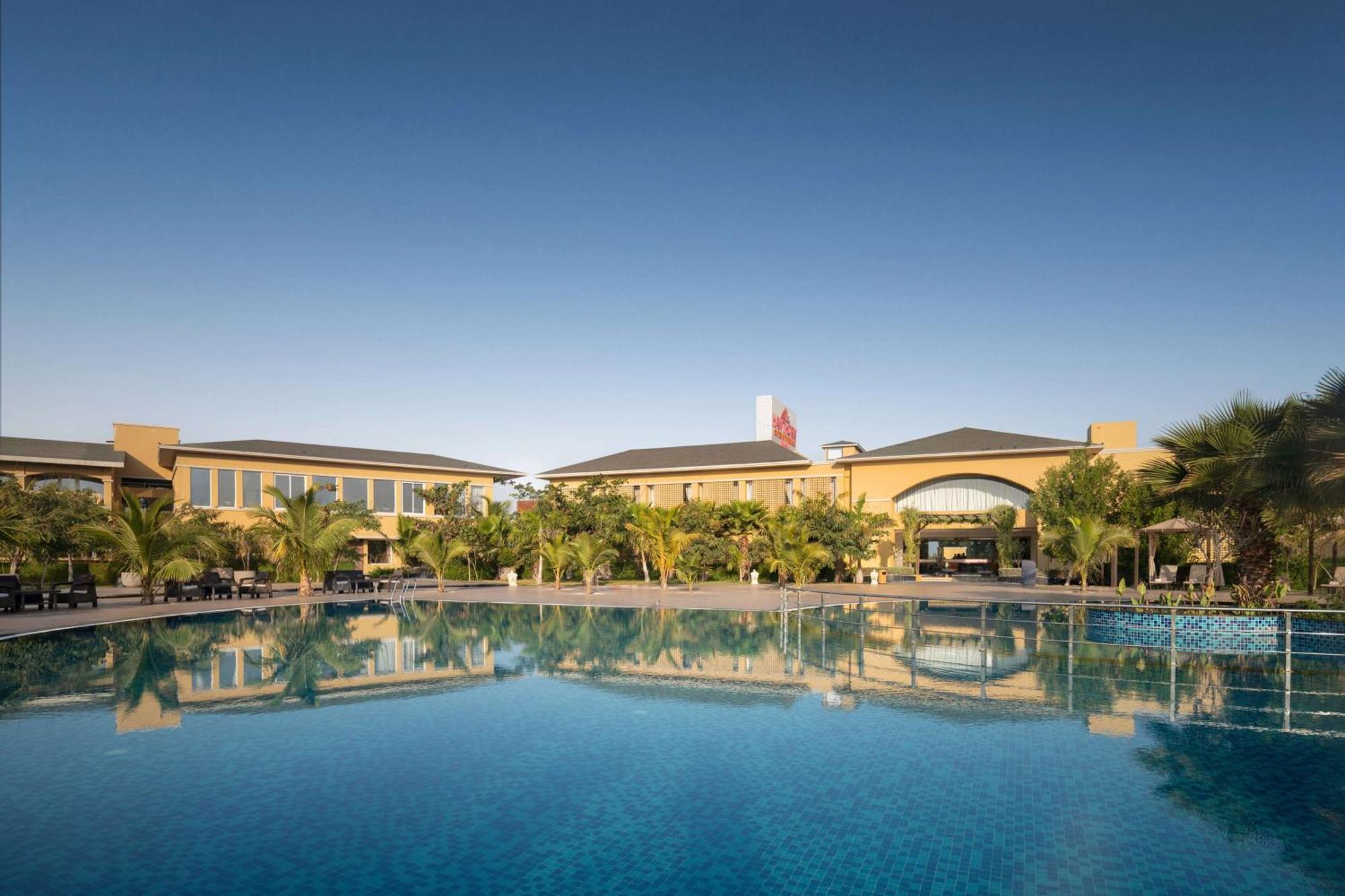 Hawthorn Suites By Wyndham Dwarka Kültér fotó